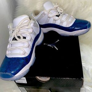 Pre-loved Snake skin Jordan, great condition.